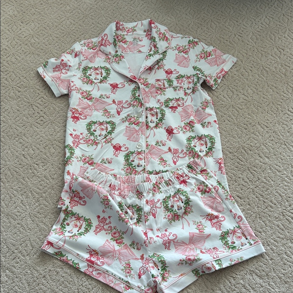 RollerRabbit x Loveshackfancy Merry Monkey Beaux Polo PJs Holiday Pink Sz S